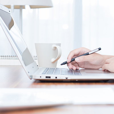 在(zai)線(xiàn)留言